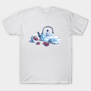 Chinese teapot with cherries - watercolors T-Shirt